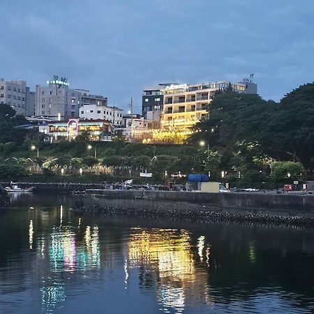 Cheonjiyeon Crystal Hotel Seogwipo Ngoại thất bức ảnh