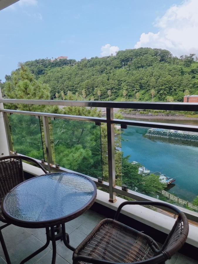Cheonjiyeon Crystal Hotel Seogwipo Ngoại thất bức ảnh