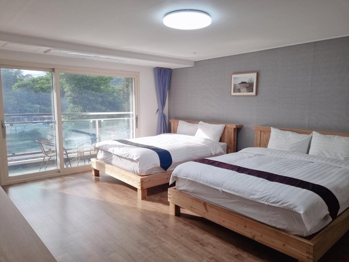 Cheonjiyeon Crystal Hotel Seogwipo Ngoại thất bức ảnh