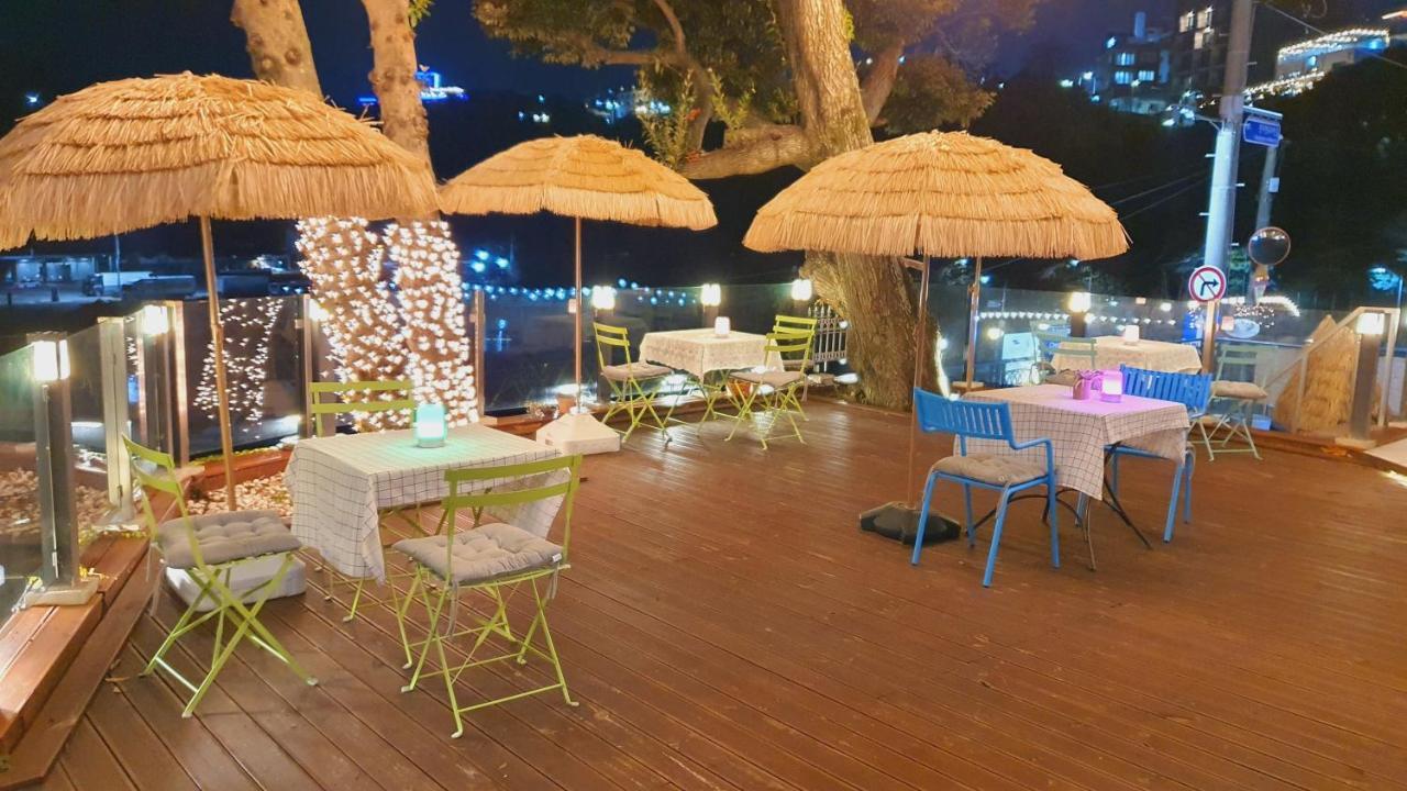Cheonjiyeon Crystal Hotel Seogwipo Ngoại thất bức ảnh