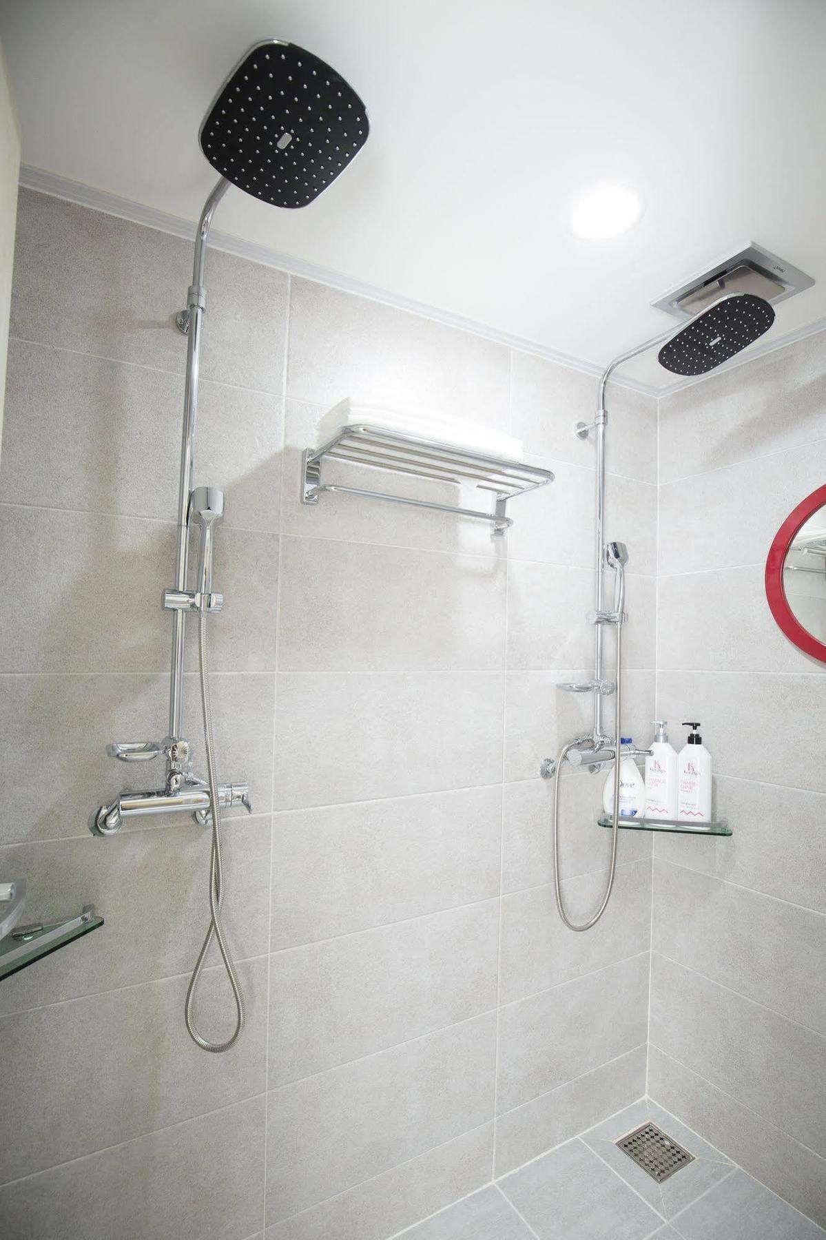 Cheonjiyeon Crystal Hotel Seogwipo Ngoại thất bức ảnh